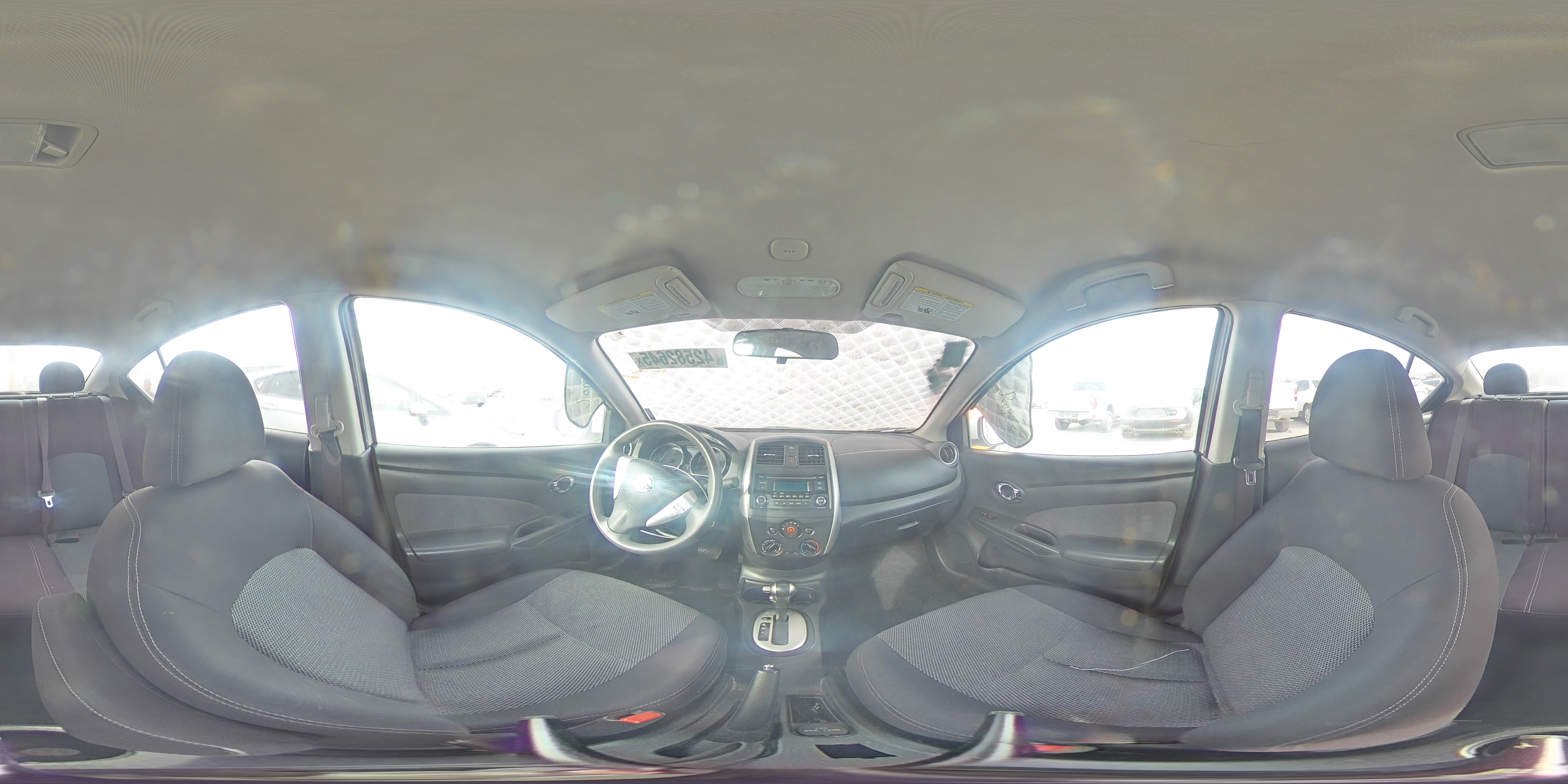 2015 Nissan Versa - Image 13