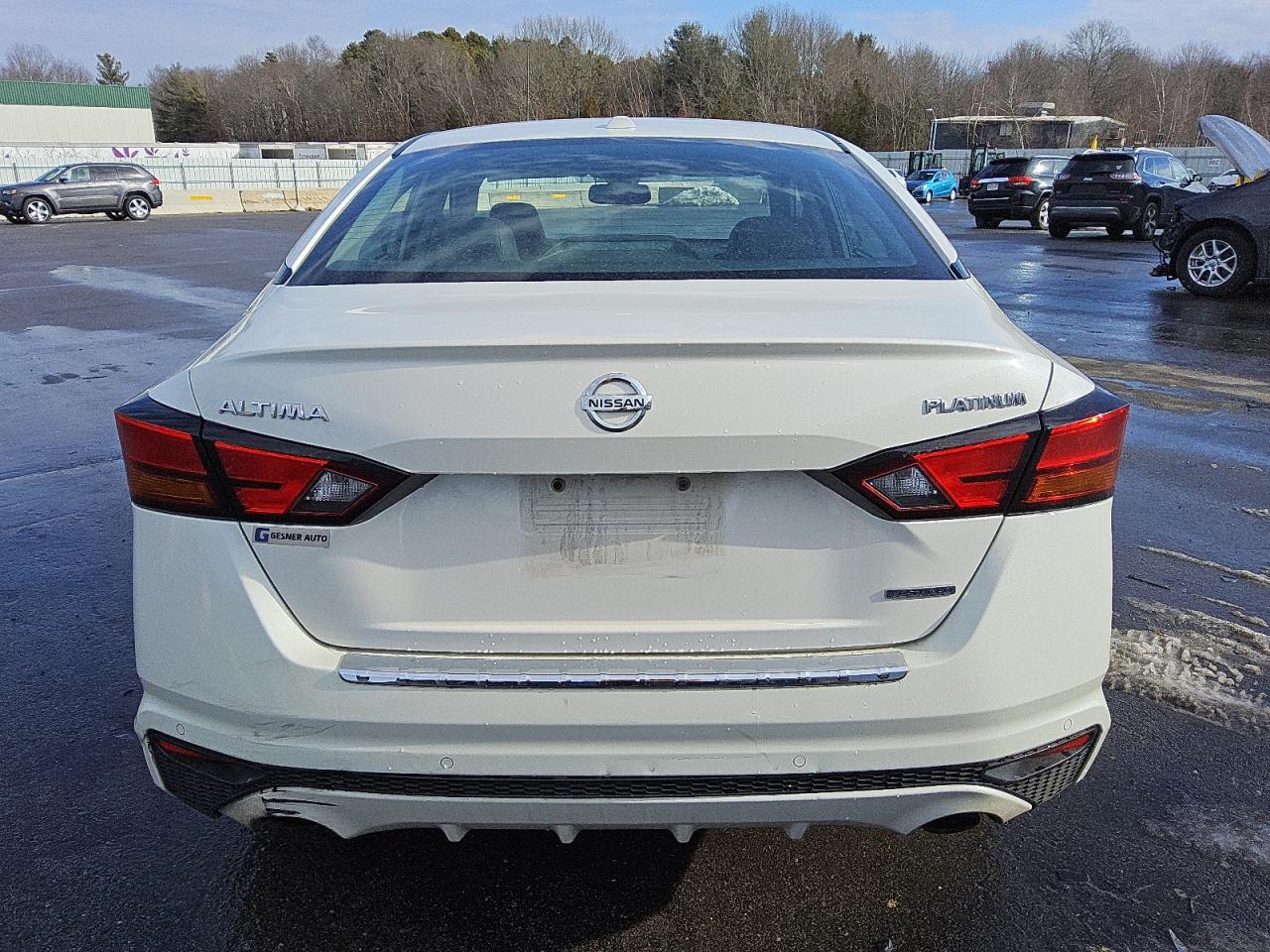 2020 Nissan Altima - Image 6