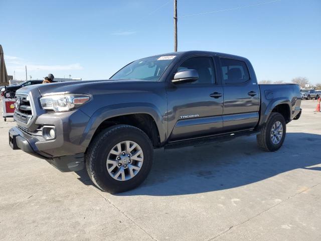 Pickups TOYOTA TACOMA 2017 Szary