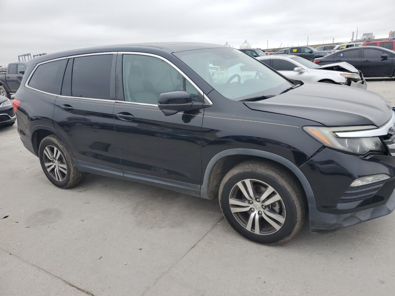 2017 Honda Pilot - Image 4