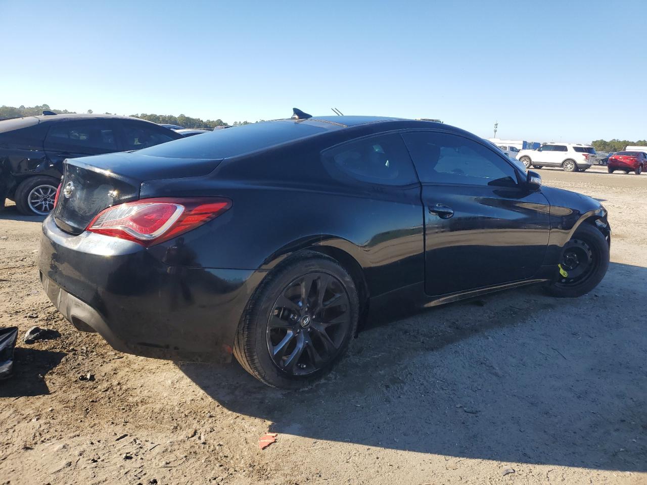 VIN KMHHU6KJ7FU123727 2015 HYUNDAI GENESIS no.3