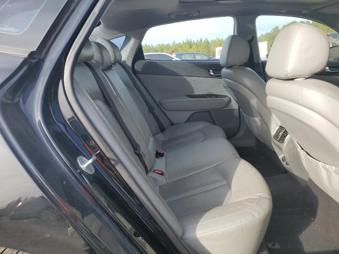 2016 Kia Optima - Image 10