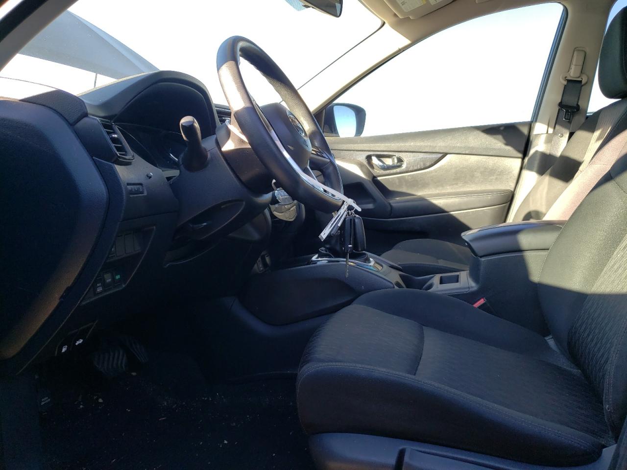 2017 Nissan Rogue - Image 7