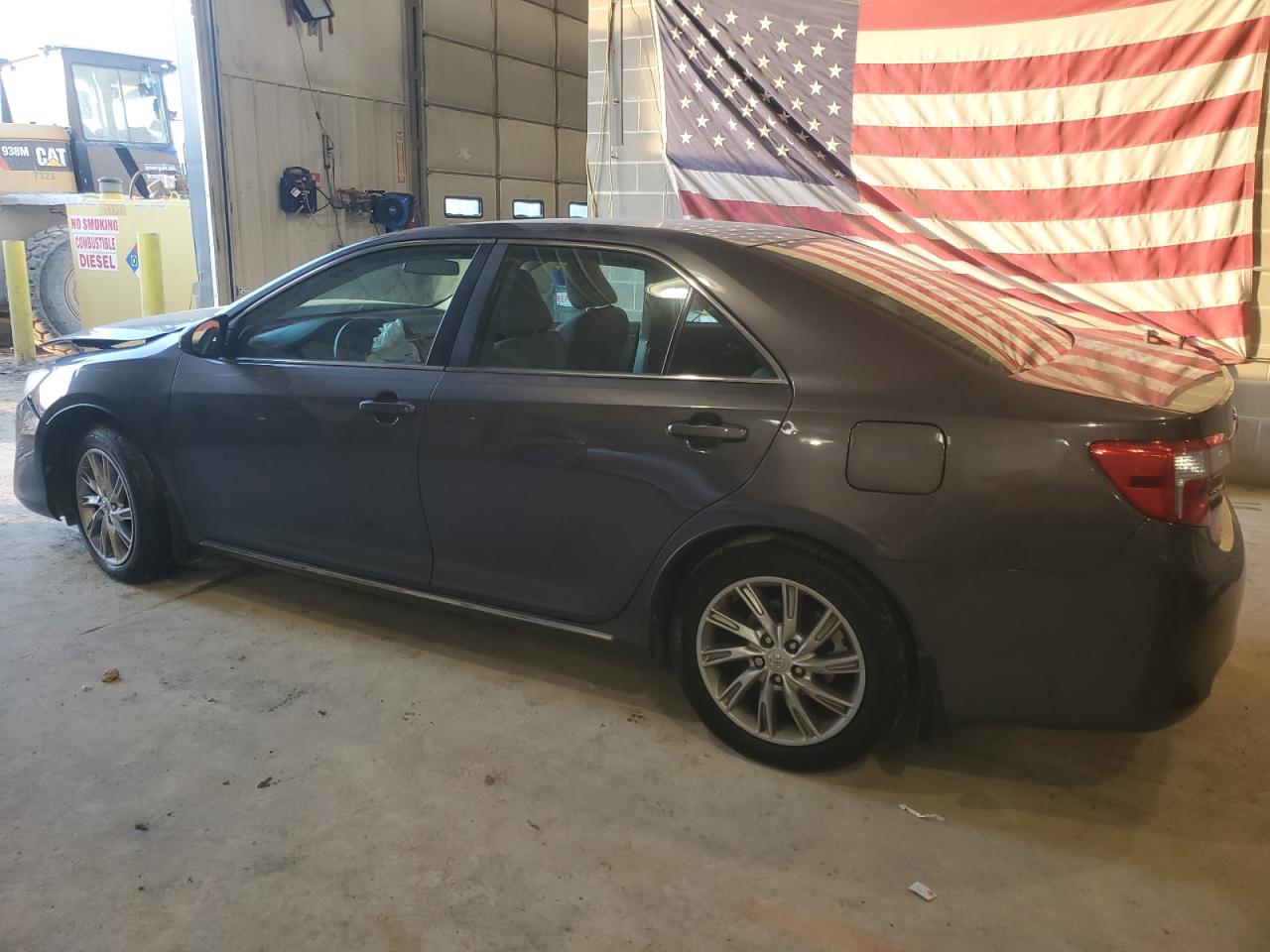 2014 Toyota Camry - Image 2