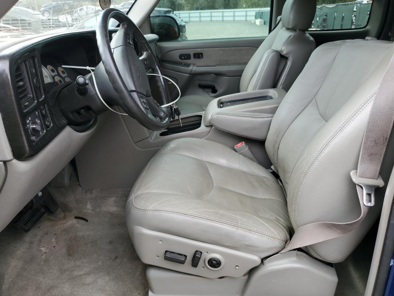 2003 Chevrolet Silverado - Image 7