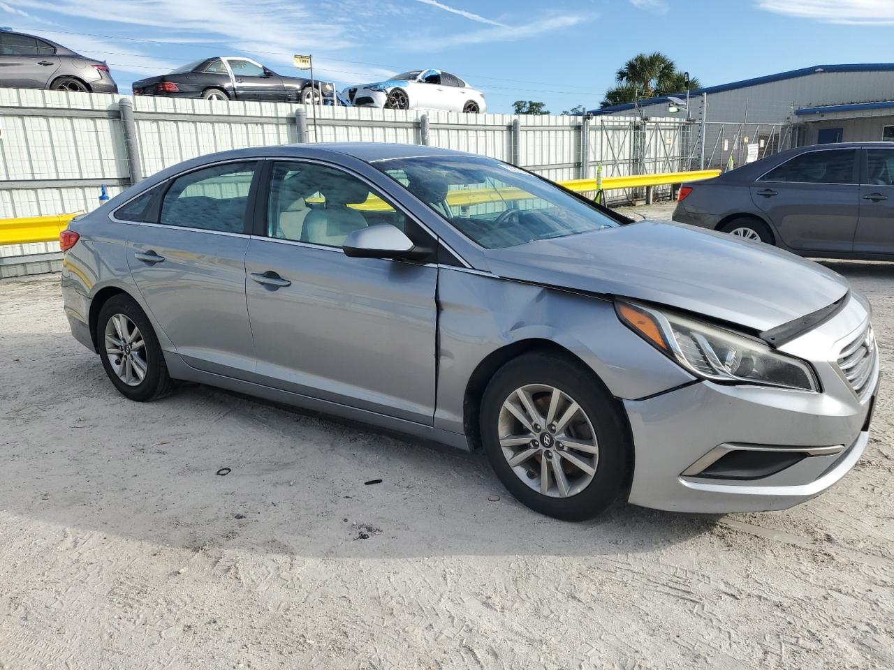 2016 Hyundai Sonata - Image 4