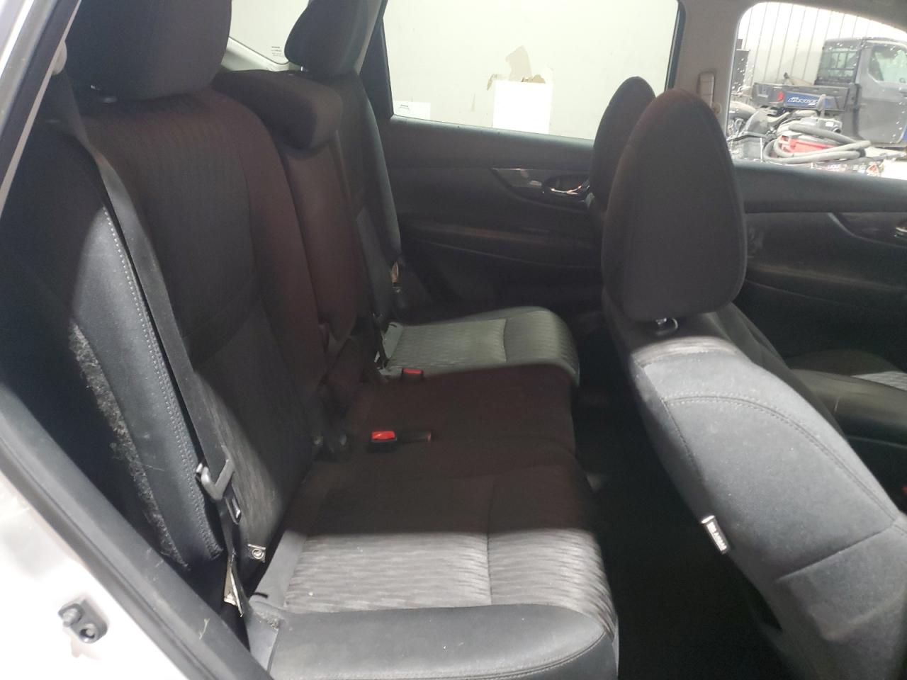2020 Nissan Rogue - Image 11