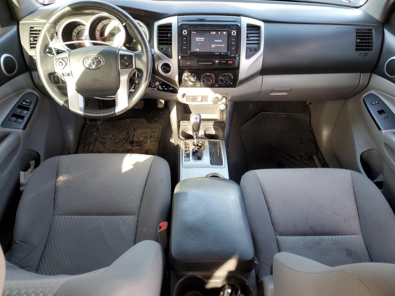2015 Toyota Tacoma - Image 8