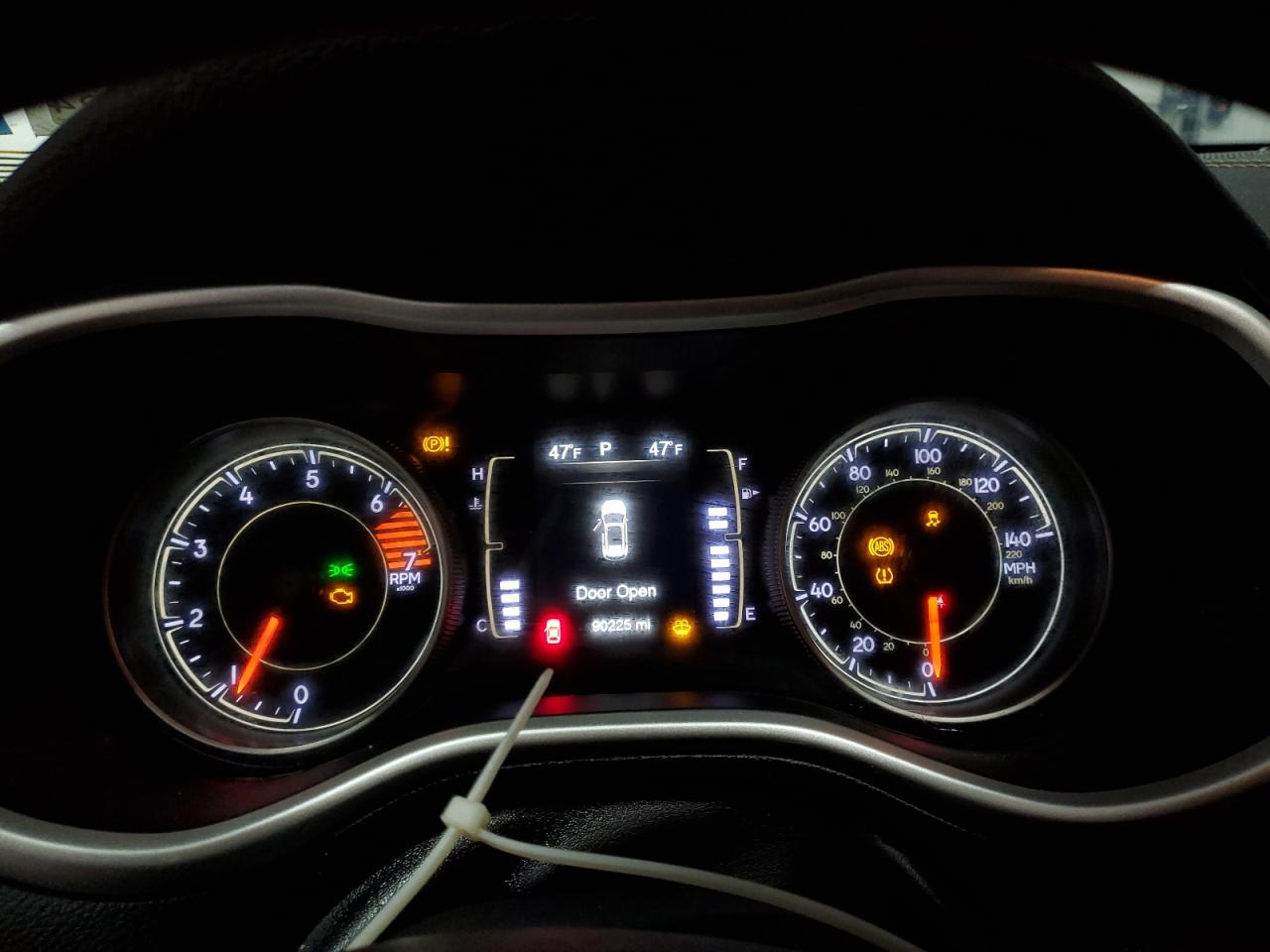 2018 Jeep Grand Cherokee - Image 9