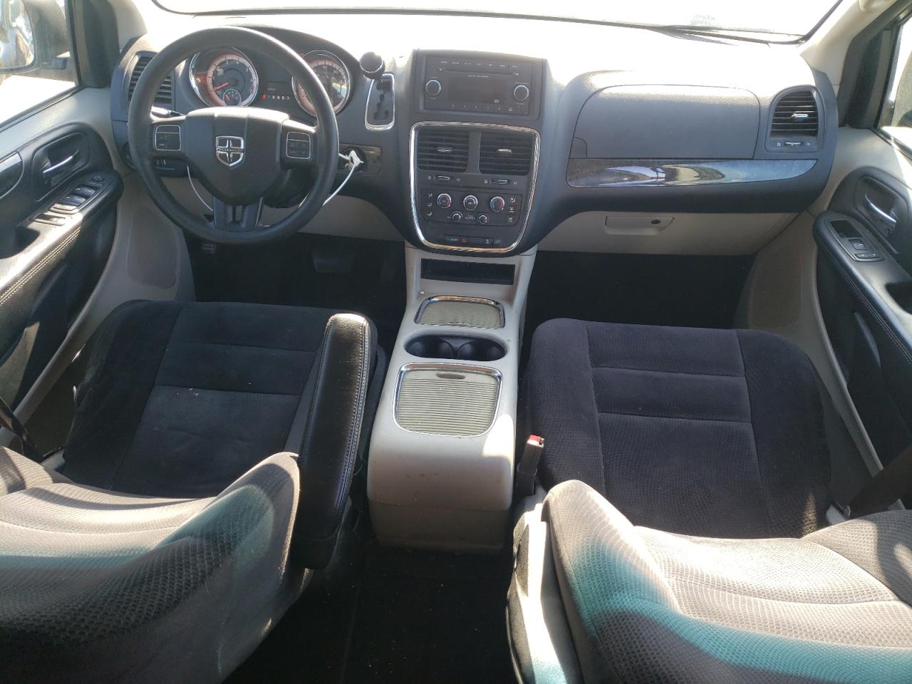 2014 Dodge Caravan - Image 8