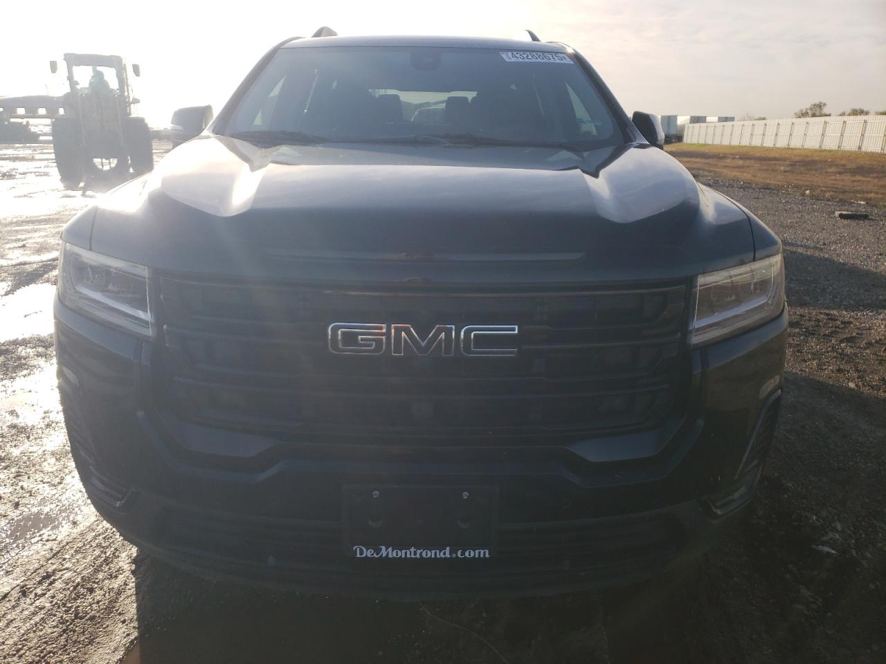 2022 GMC Acadia - Image 5