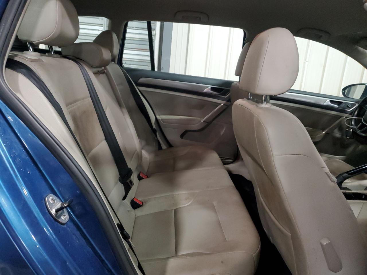2015 Volkswagen Golf - Image 11