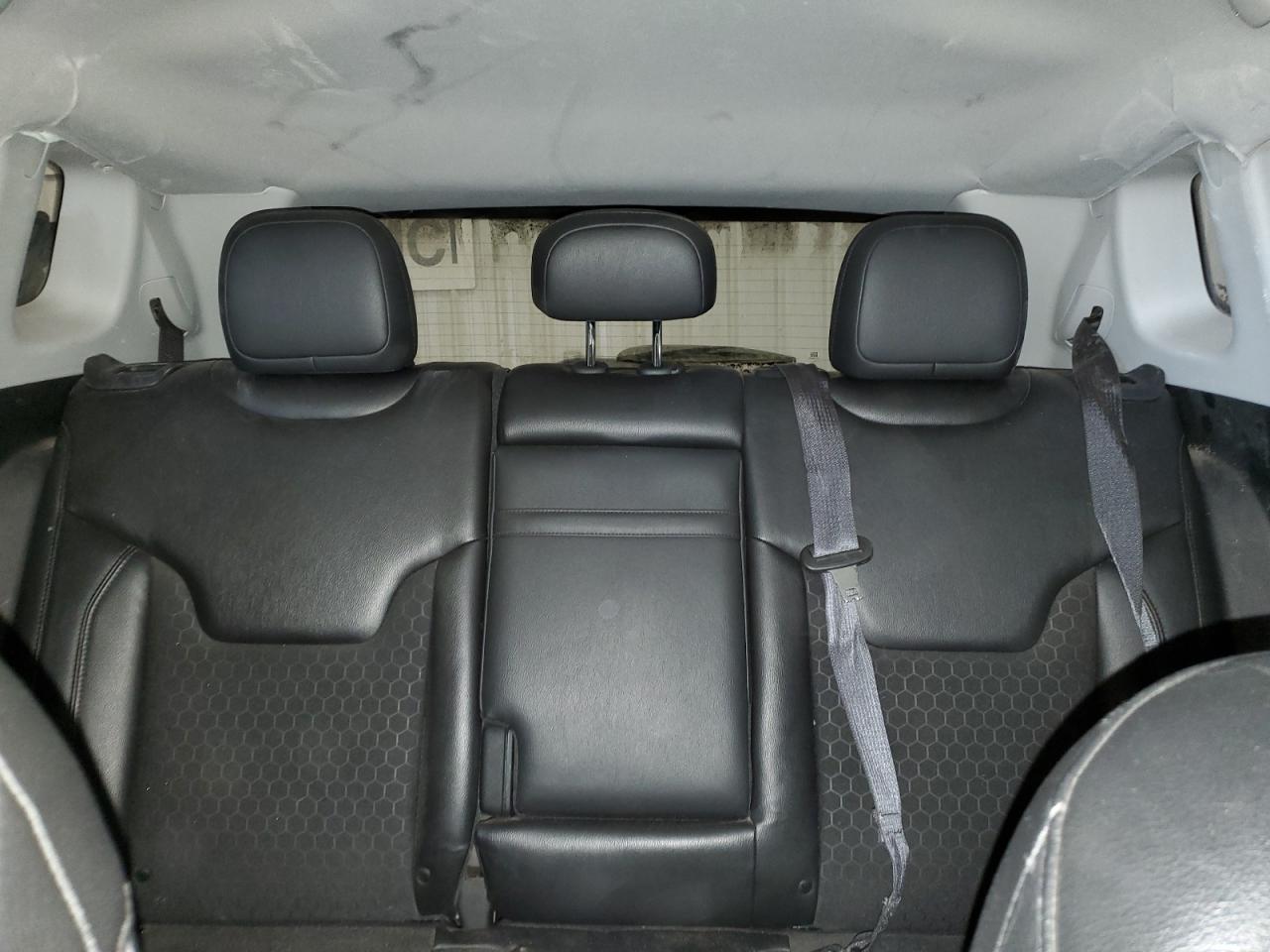2018 Jeep Compass - Image 10