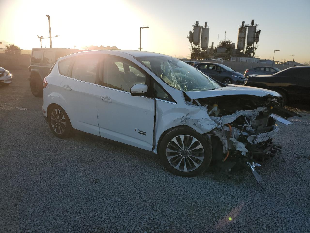 VIN 1FADP5FU5HL111549 2017 FORD CMAX no.4