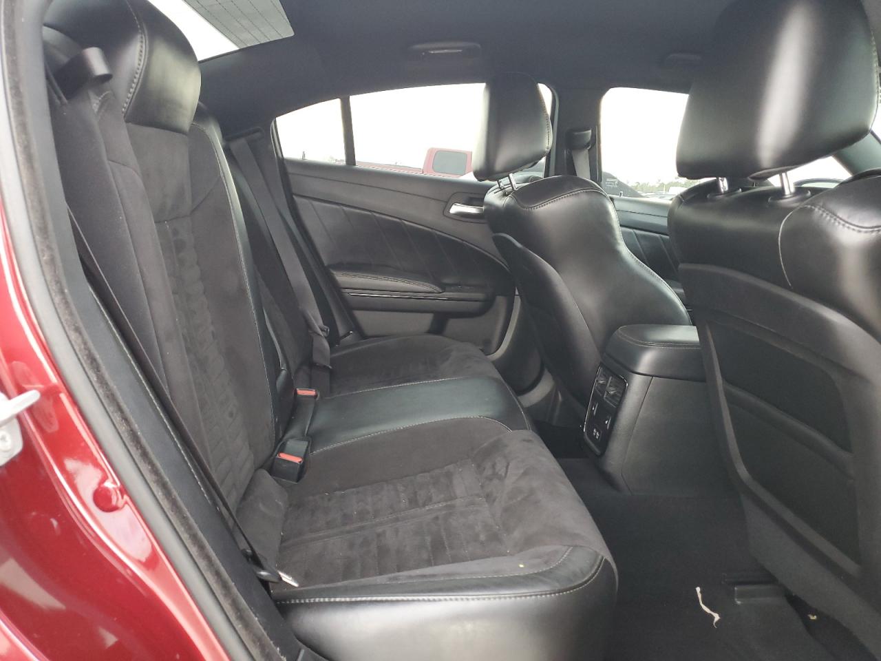 2019 Dodge Charger - Image 10