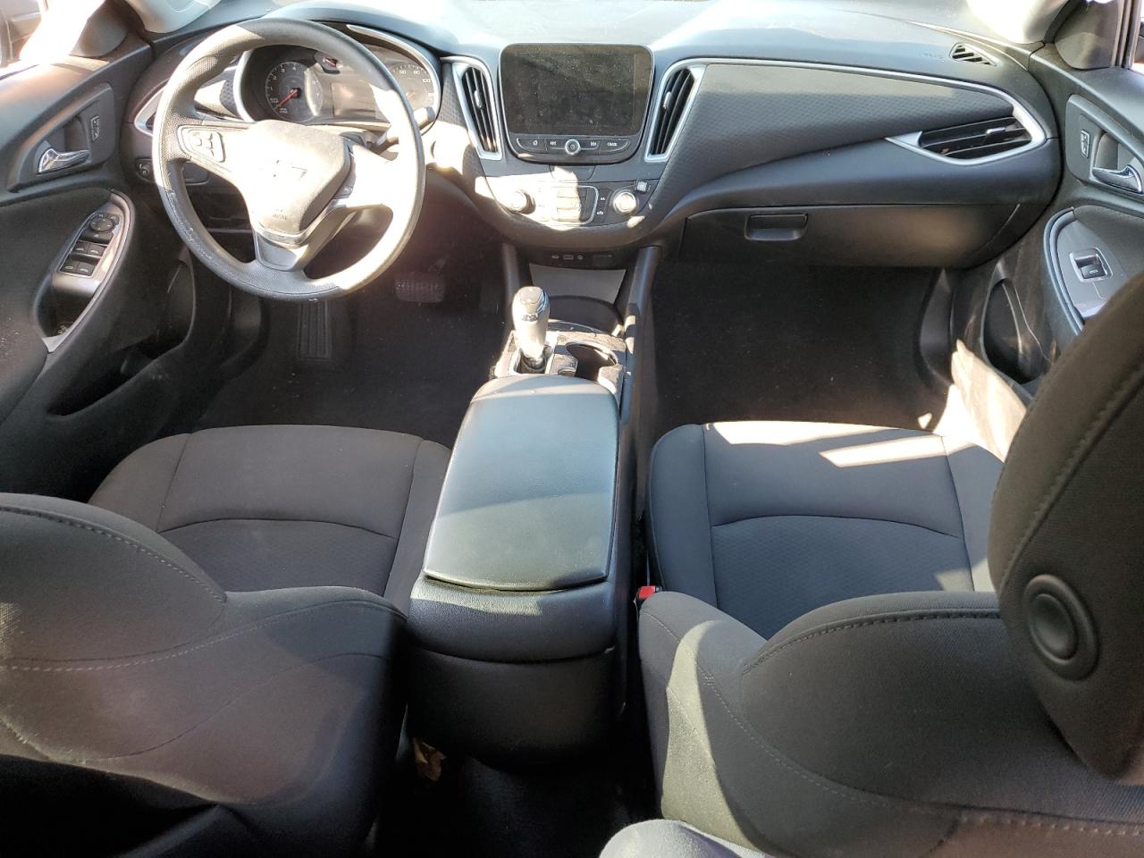 2019 Chevrolet Malibu - Image 8