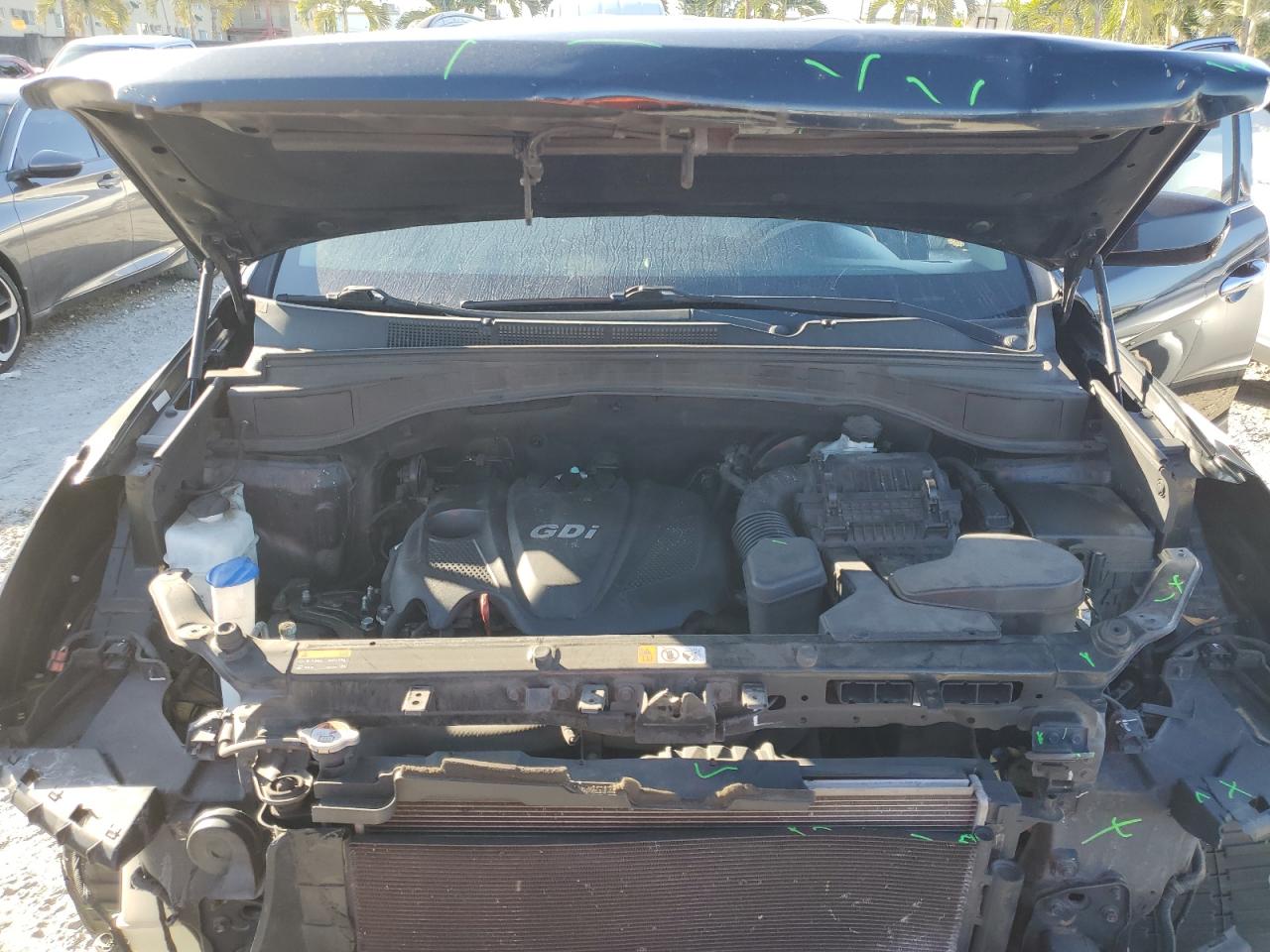2016 Hyundai Santa Fe - Image 11