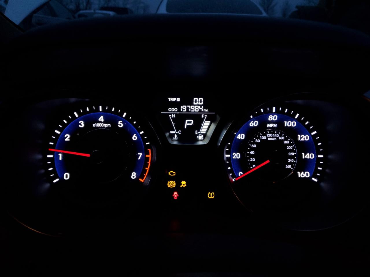 2012 Hyundai Elantra - Image 9