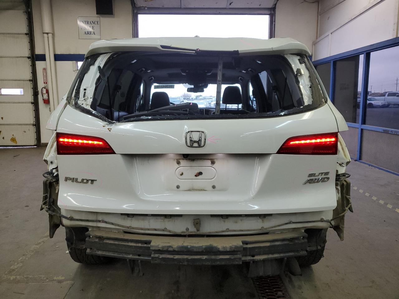 2017 Honda Pilot - Image 6
