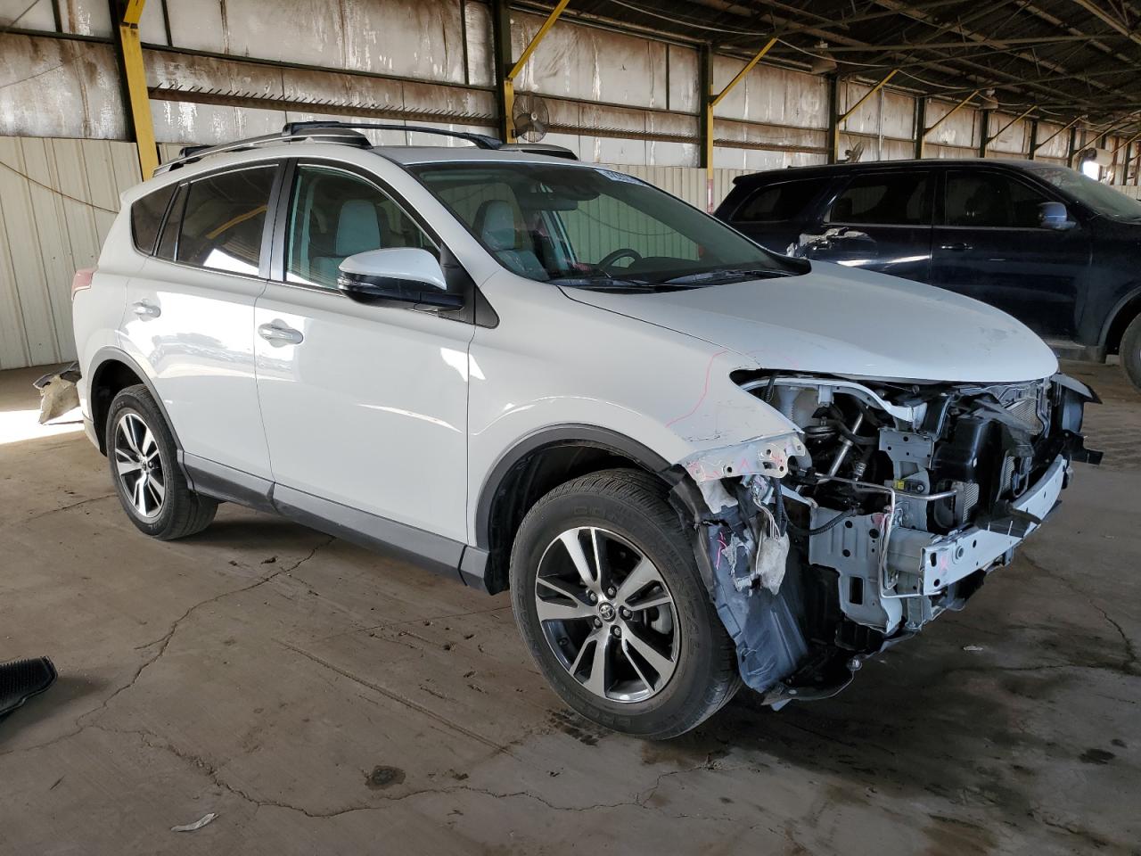 2018 Toyota RAV 4 - Image 4
