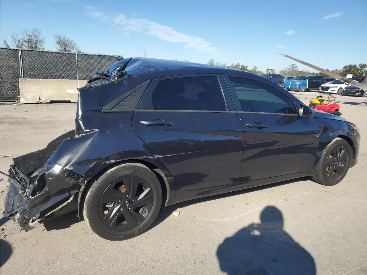 2022 Hyundai Elantra - Image 4