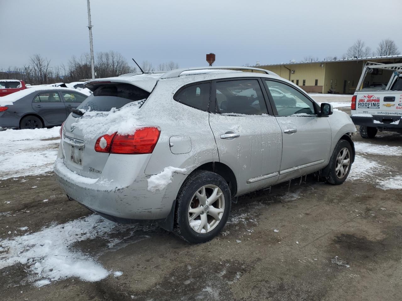 2011 Nissan Rogue - Image 3