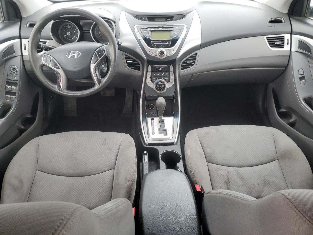 2013 Hyundai Elantra - Image 8