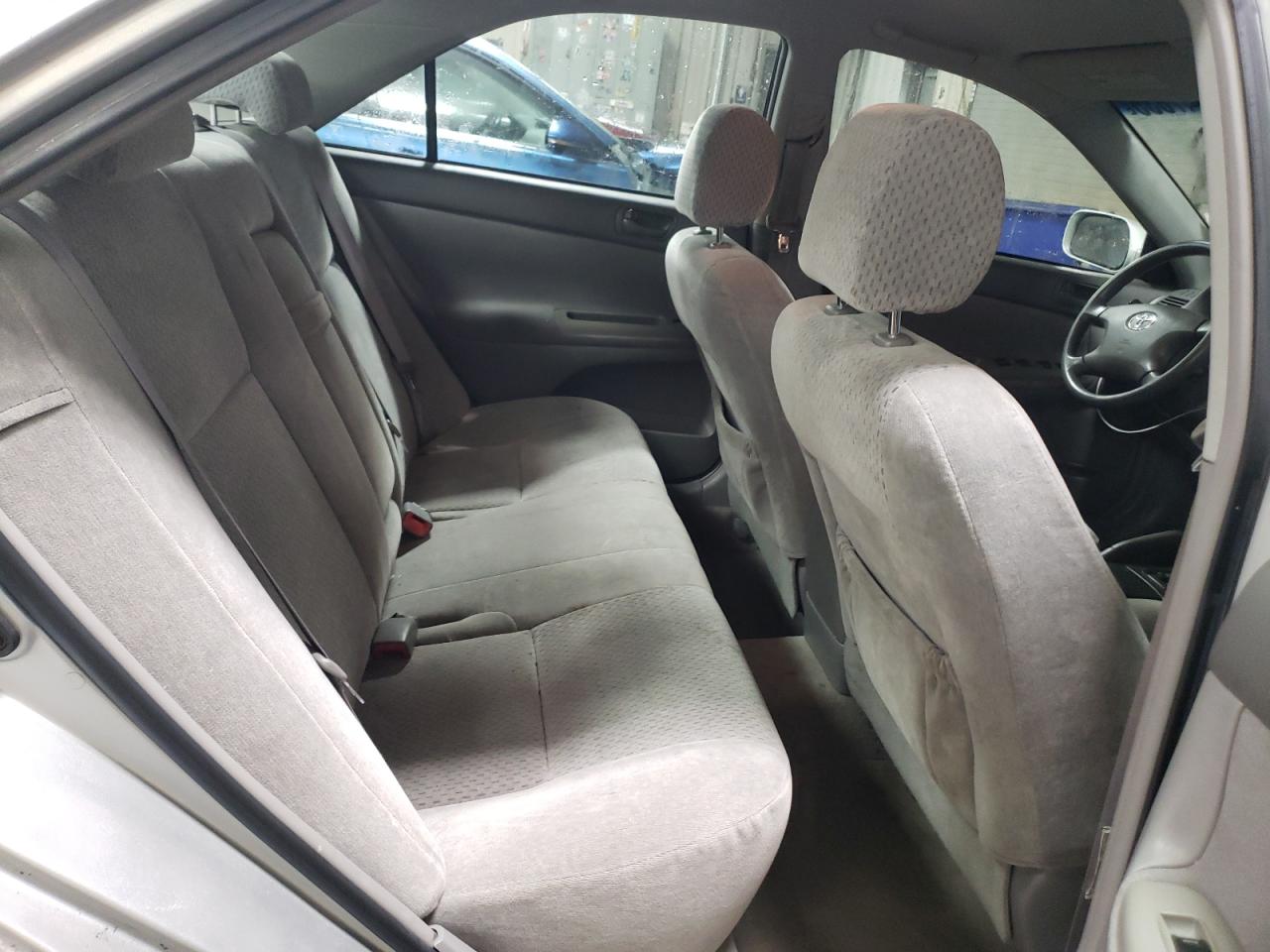 2004 Toyota Camry - Image 10