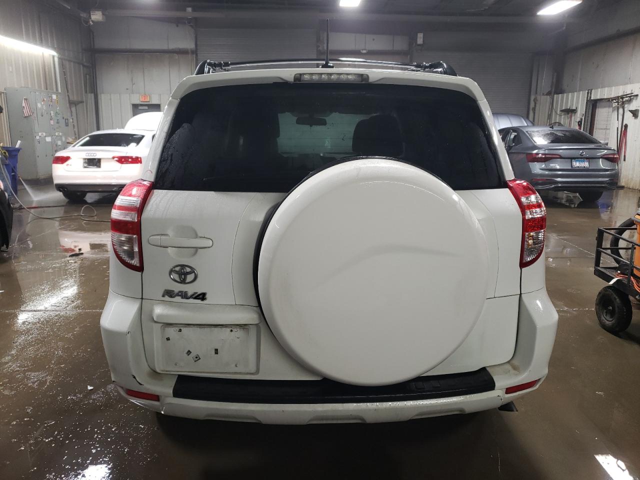 2012 Toyota RAV 4 - Image 6