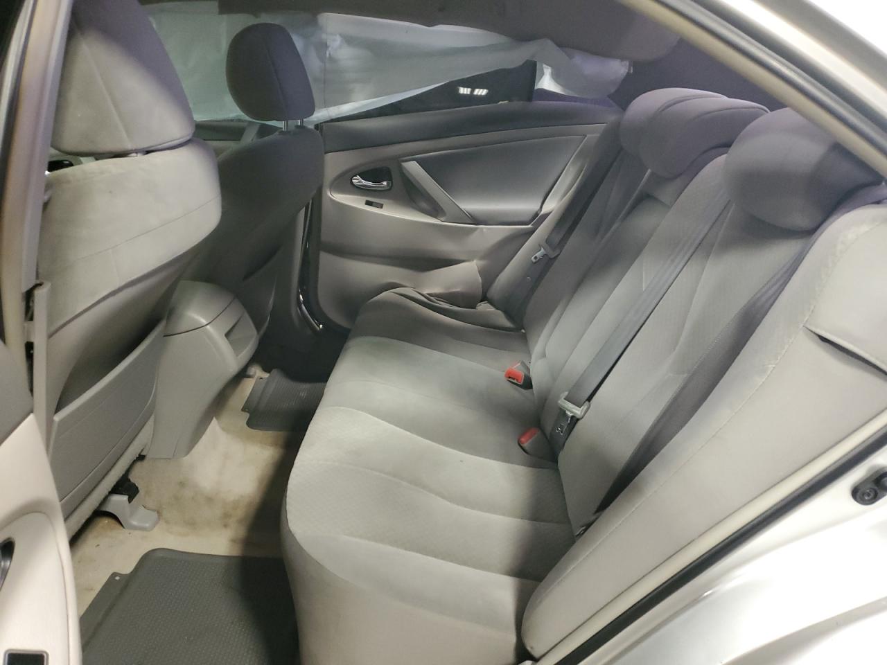 2009 Toyota Camry - Image 11