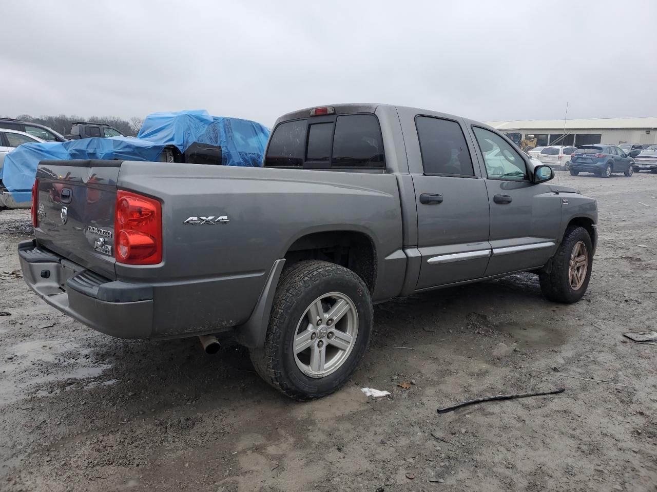 2010 Dodge Dakota - Image 3