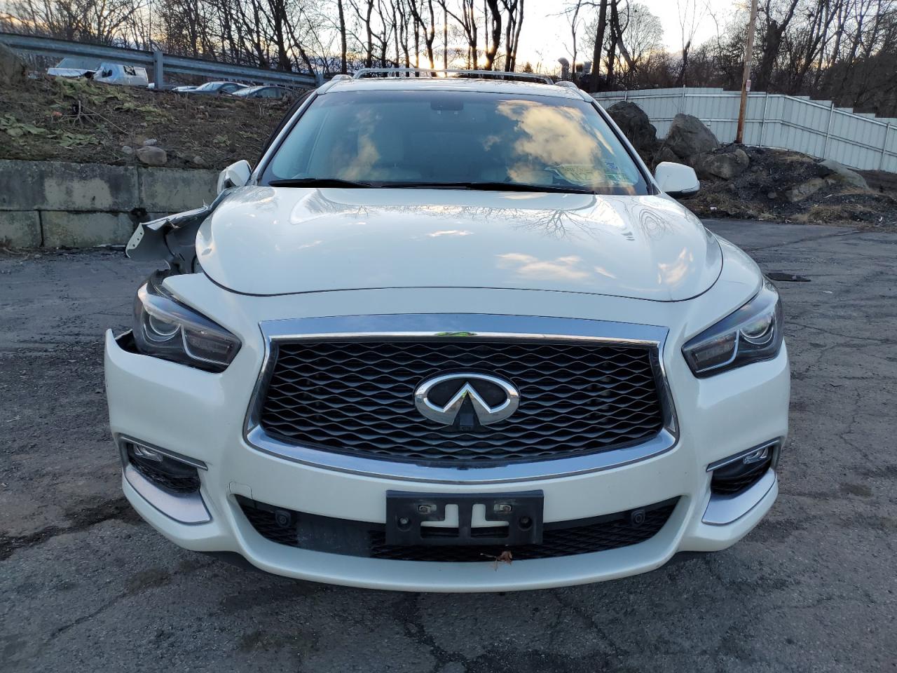 VIN 5N1AL0MM2GC521508 2016 INFINITI QX60 no.5