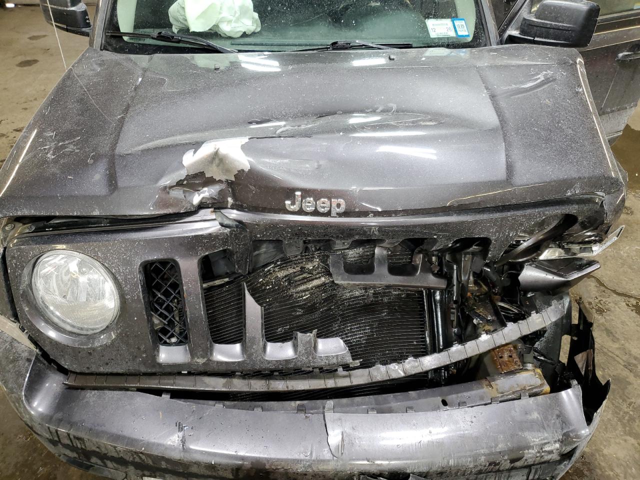 2015 Jeep Liberty (Patriot) - Image 14