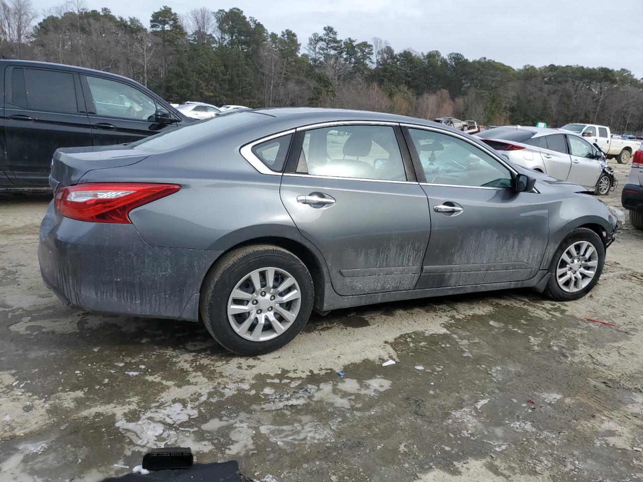 2016 Nissan Altima - Image 3