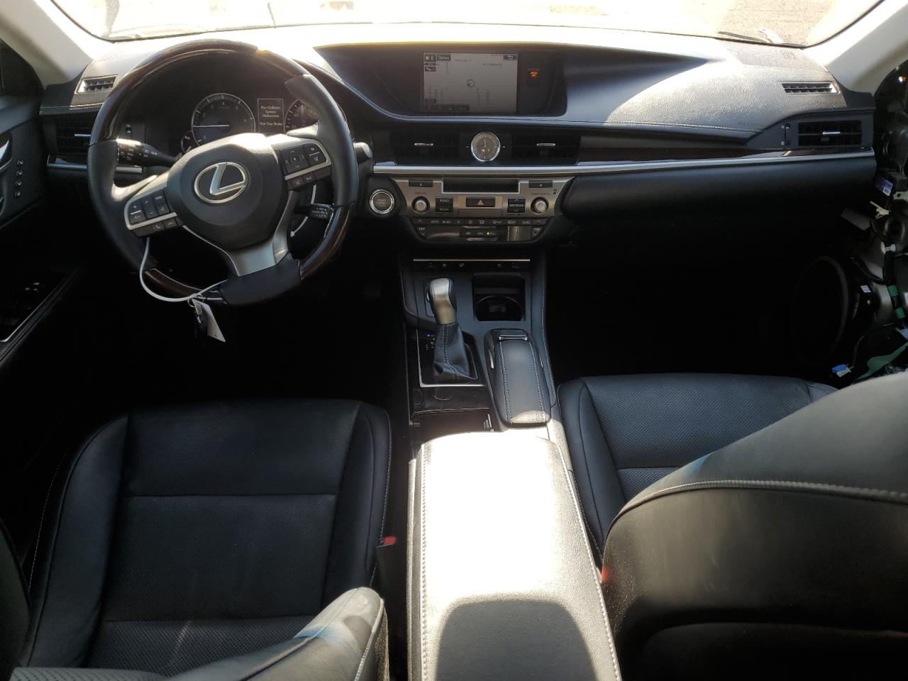 2016 Lexus ES - Image 8