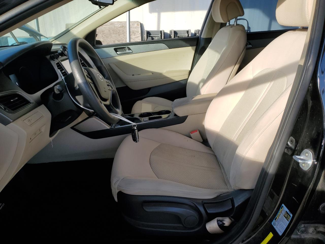 2016 Hyundai Sonata - Image 7