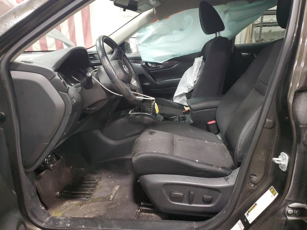 2017 Nissan Rogue - Image 7