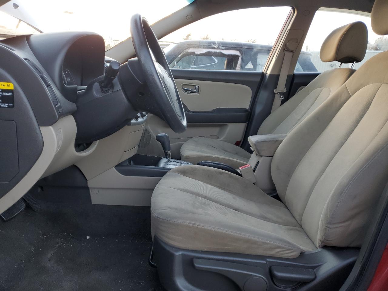 2010 Hyundai Elantra - Image 7