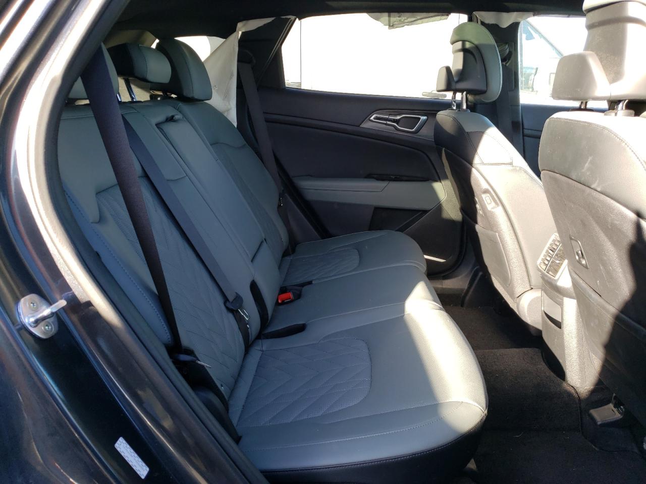 2023 Kia Sportage - Image 11