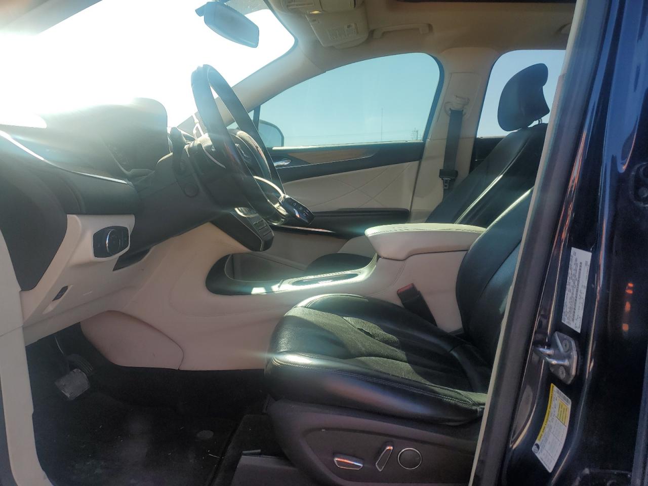 2015 Lincoln MKZ - Image 7