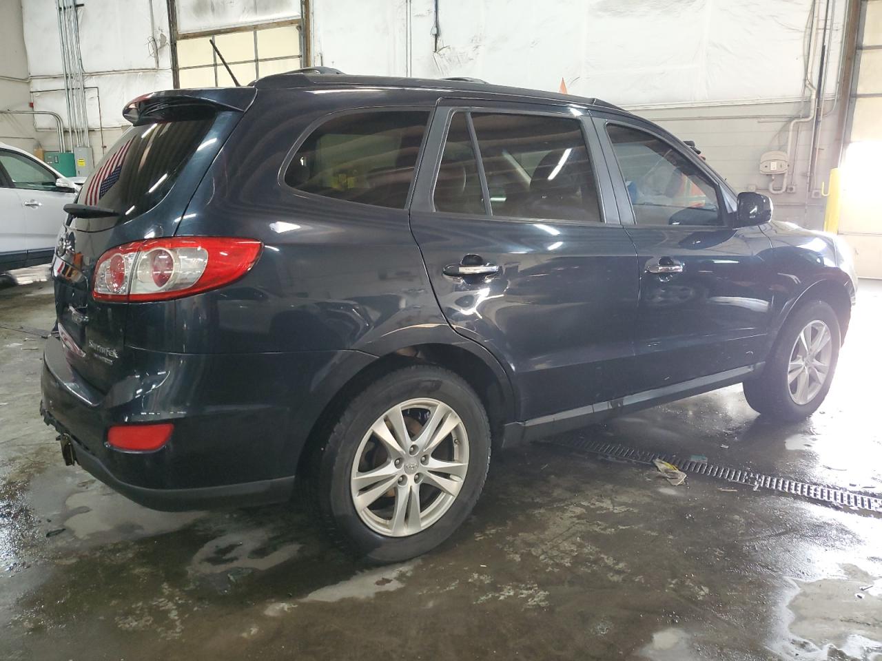 2011 Hyundai Santa Fe - Image 3