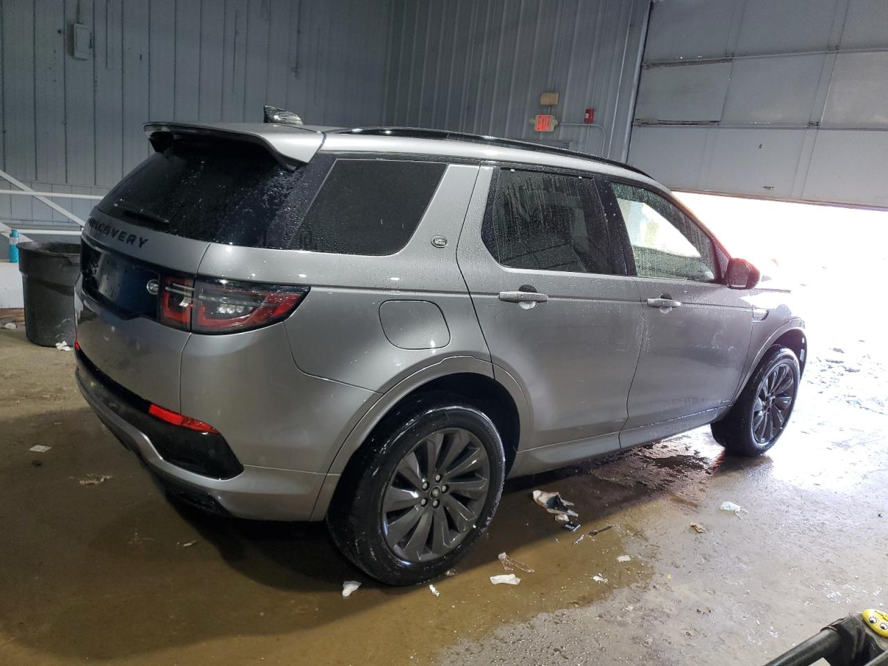 2020 Land Rover Discovery - Image 3