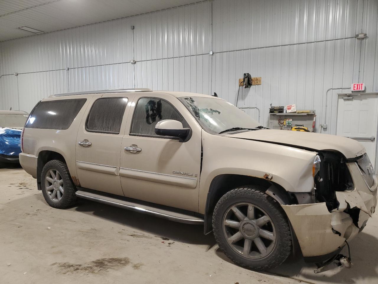 2008 GMC Yukon - Image 4