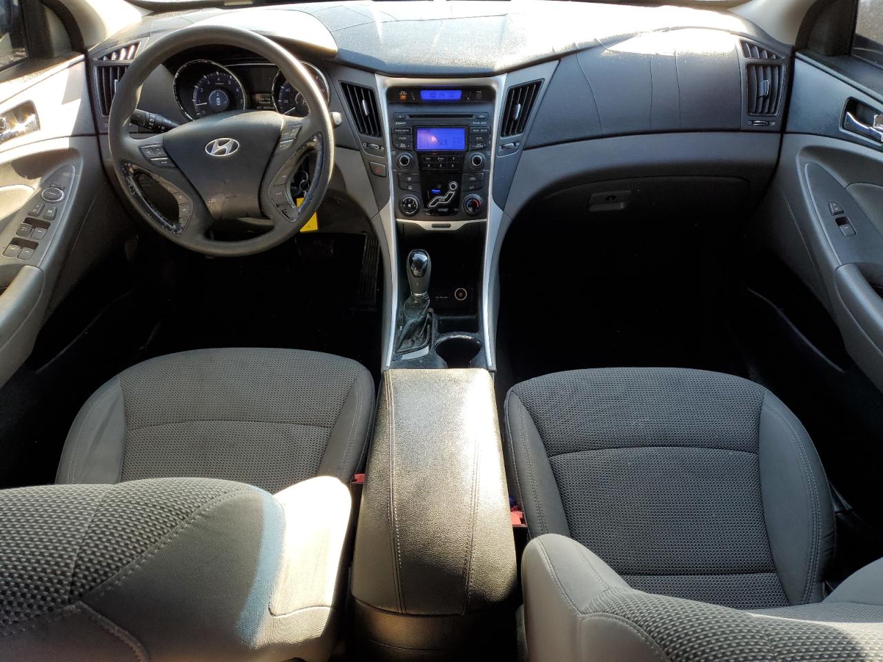 2013 Hyundai Sonata - Image 8
