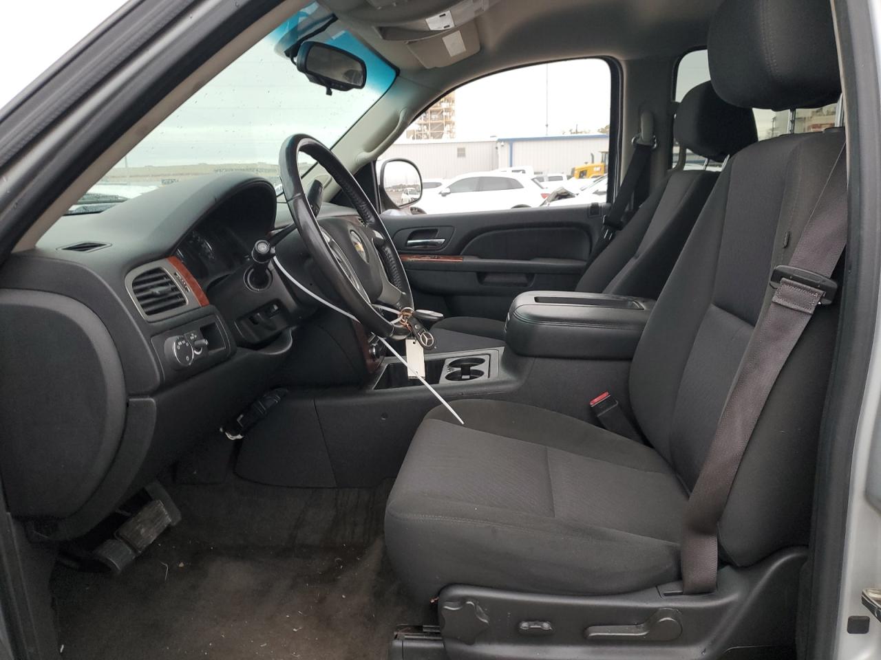2013 Chevrolet Suburban - Image 7