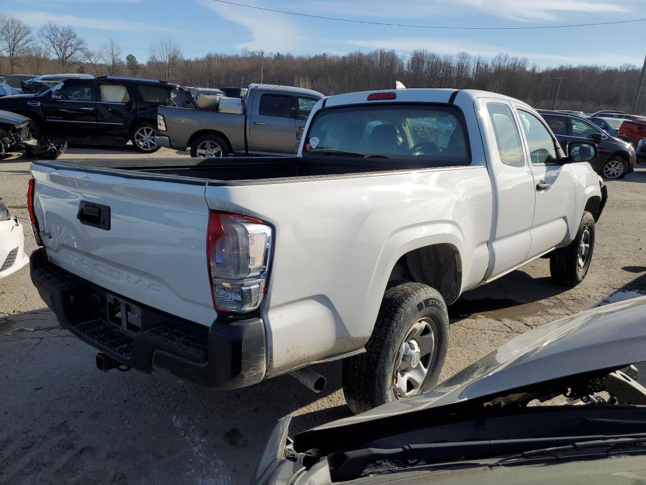2017 Toyota Tacoma - Image 3