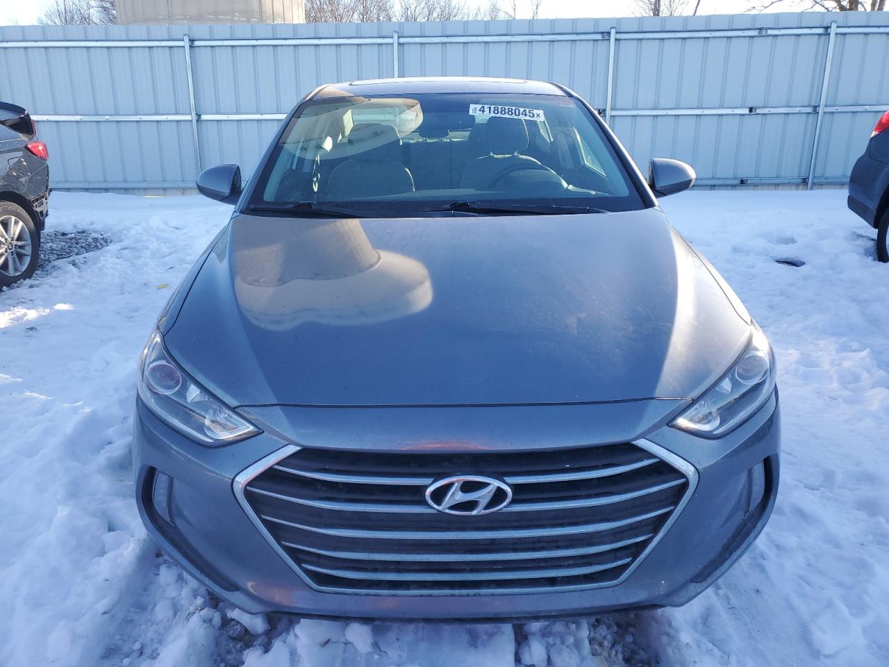2018 Hyundai Elantra - Image 5