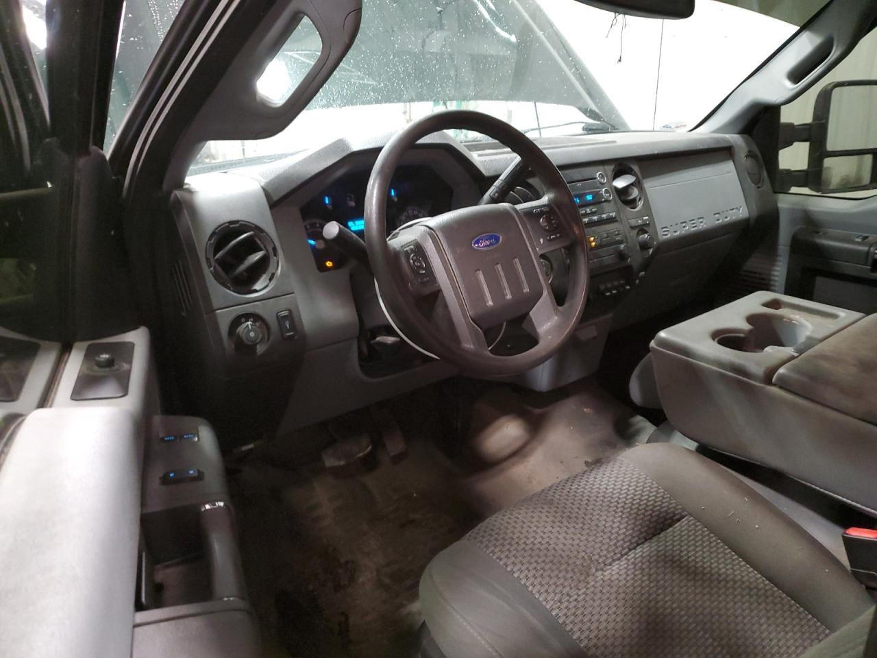 2015 Ford F250 - Image 8