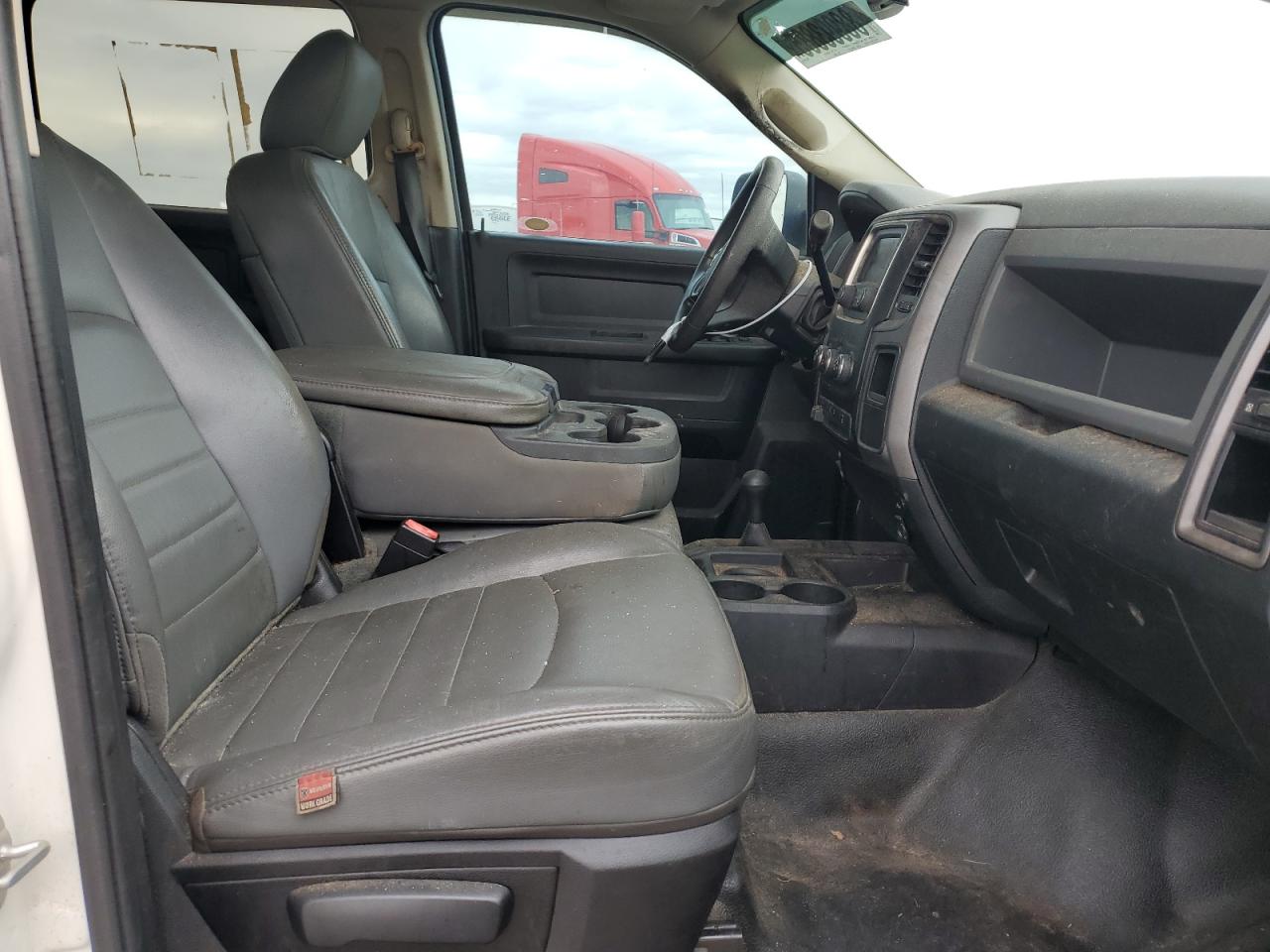 2016 RAM 2500 - Image 5