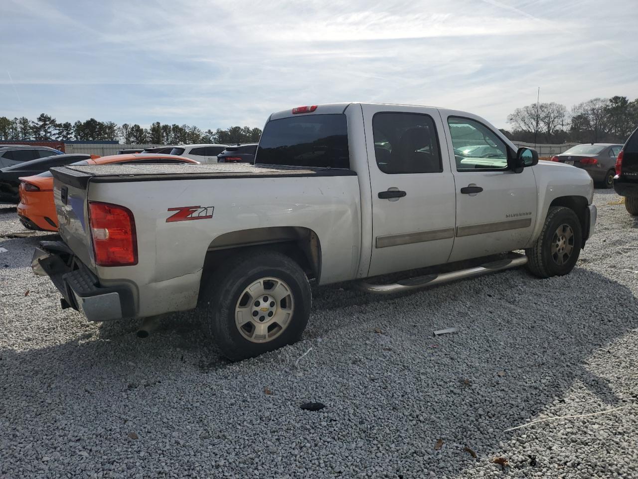 2011 Chevrolet Silverado - Image 3